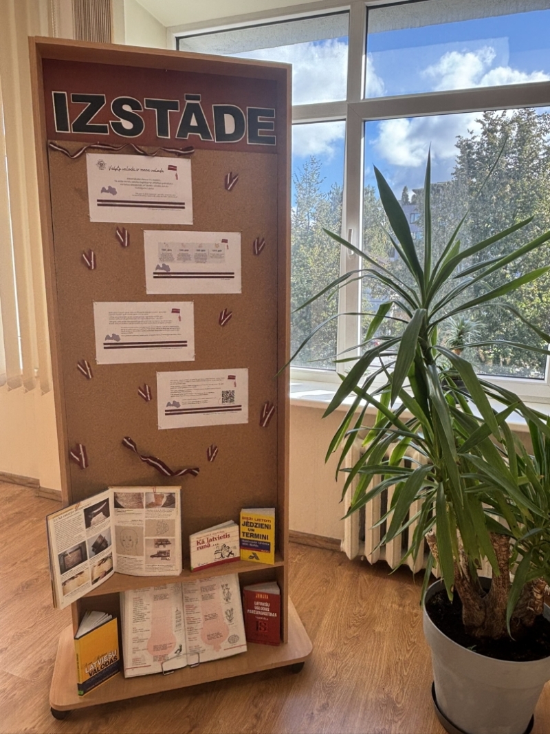 Izstāde: Valsts valoda ir mana valoda - noformējums 
