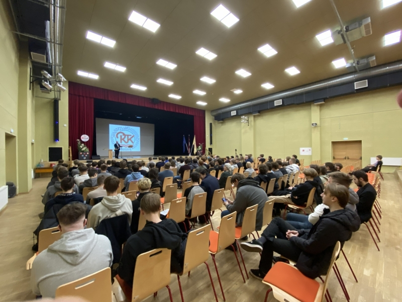RTK konference -skats no zāles aizmugures