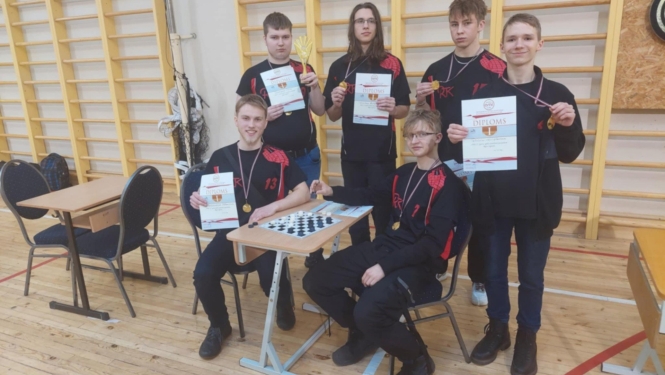 1. vieta Rīgas reģiona tehnikumu sacensībās dambretē - Foto 1
