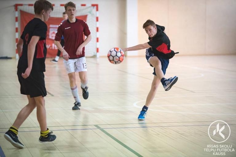 RTK izlases dalība - Rīgas skolu telpu futbola kausā 2017 - Foto 13
