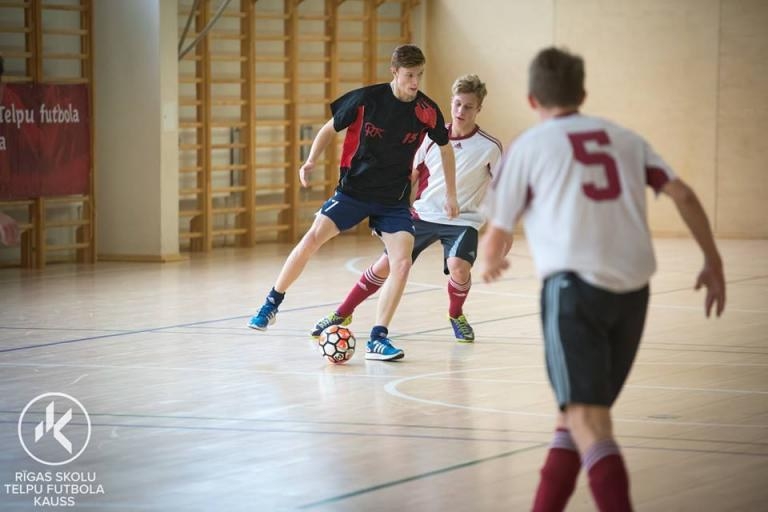 RTK izlases dalība - Rīgas skolu telpu futbola kausā 2017 - Foto 12