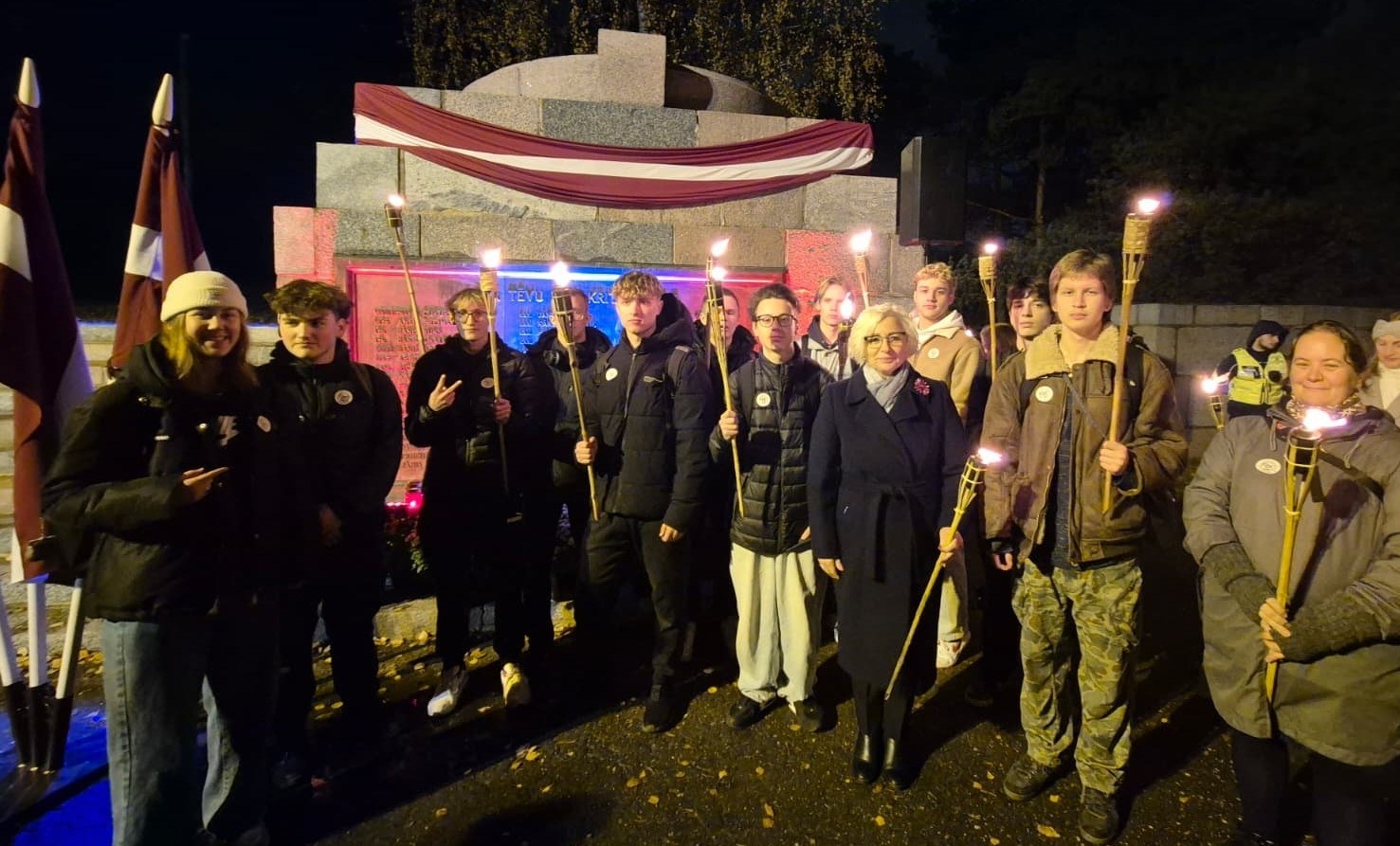 Lāpu gājiens - Foto 3