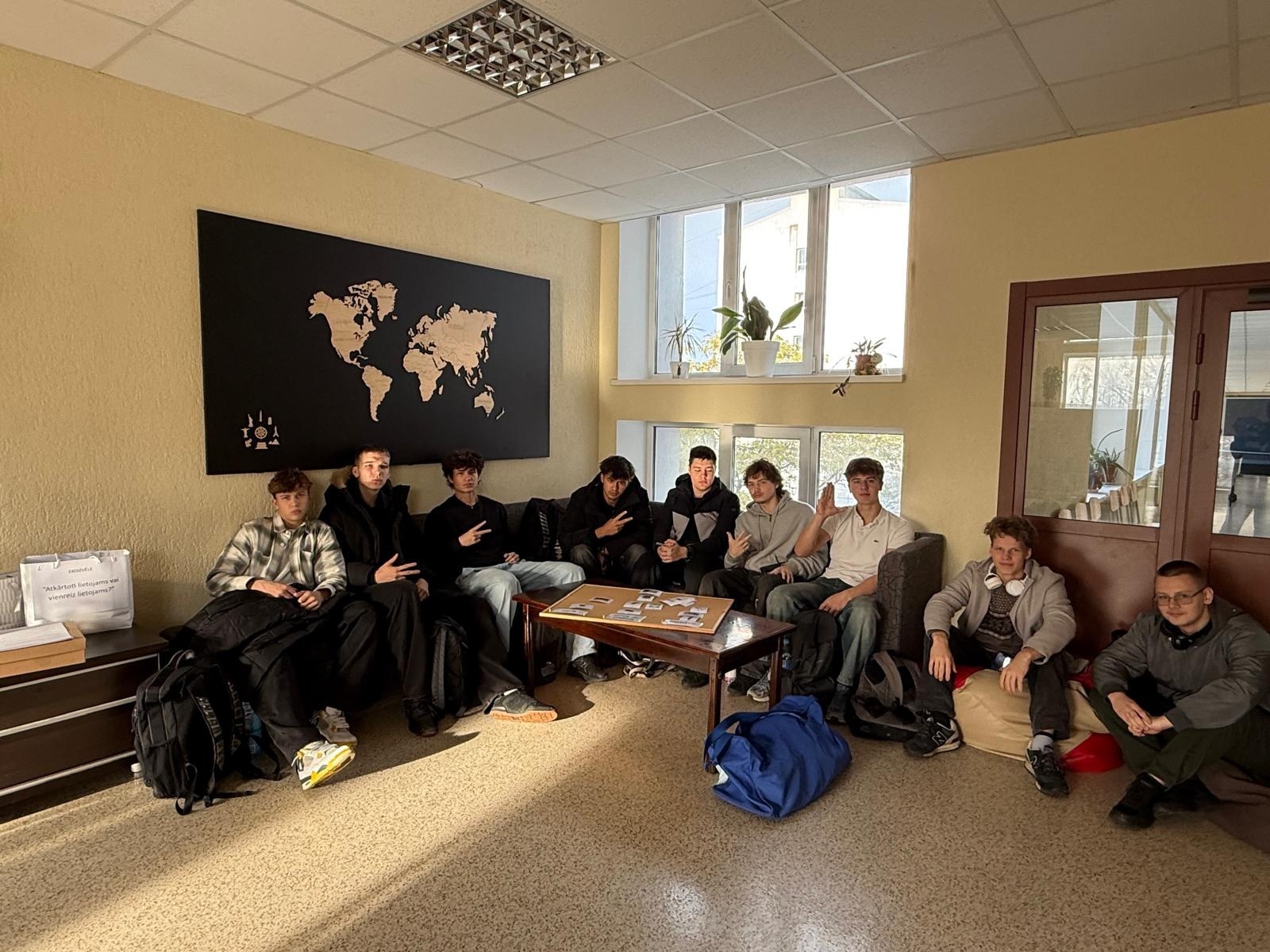Rīgas Tehniskajā koledžā norisinājās Ekoskolu Rīcības dienas. - Foto 15