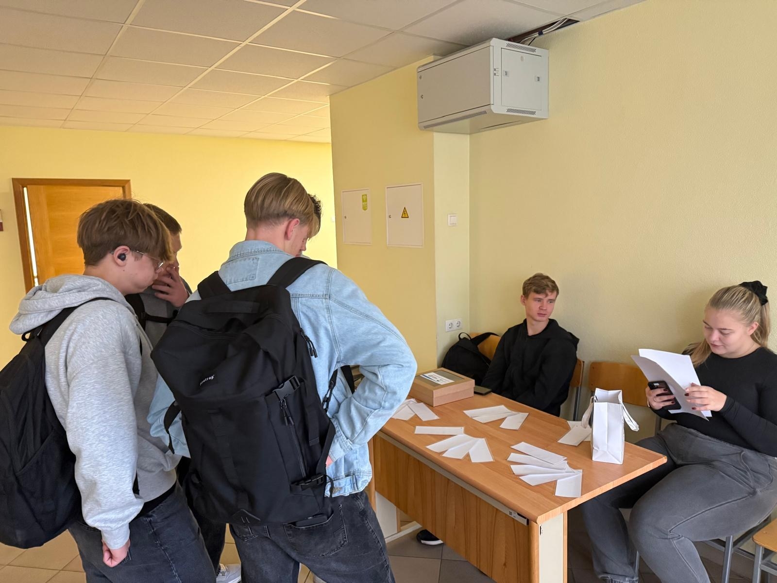 Rīgas Tehniskajā koledžā norisinājās Ekoskolu Rīcības dienas. - Foto 12