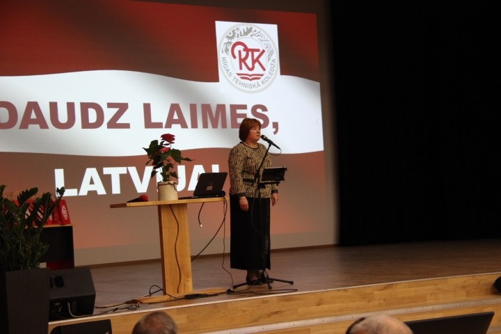 Valsts svētku koncerts Lielajā zālē, godinot izcilākos audzēkņus - Foto 10