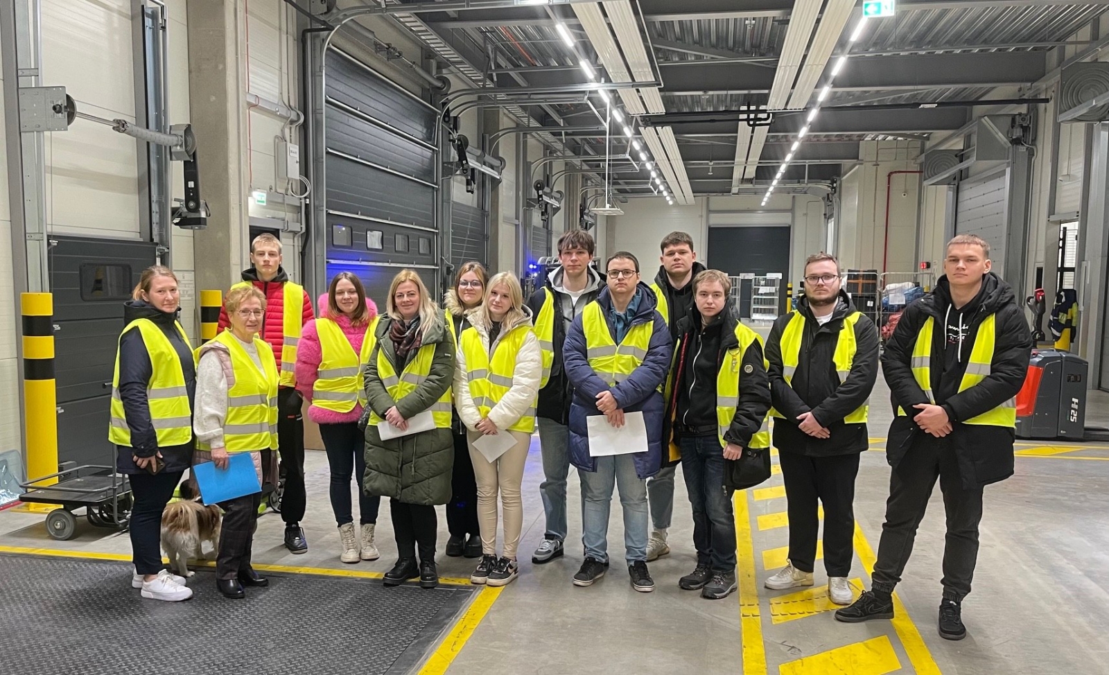 Studentu ekskursija uz uzņēmumu Baltic Cargo HUB - Foto 1