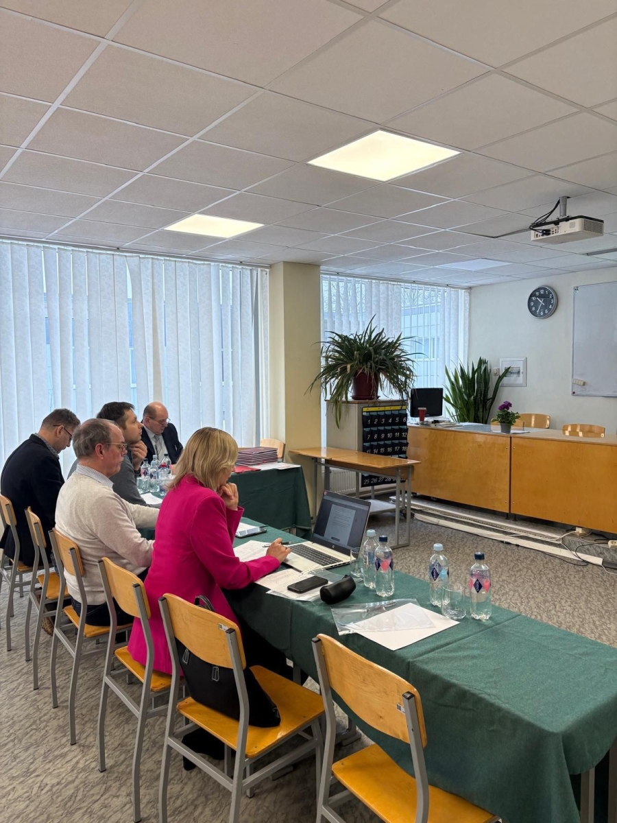 Elektrisko iekārtu speciālistu diplomdarbu aizstāvēšana - Foto 1