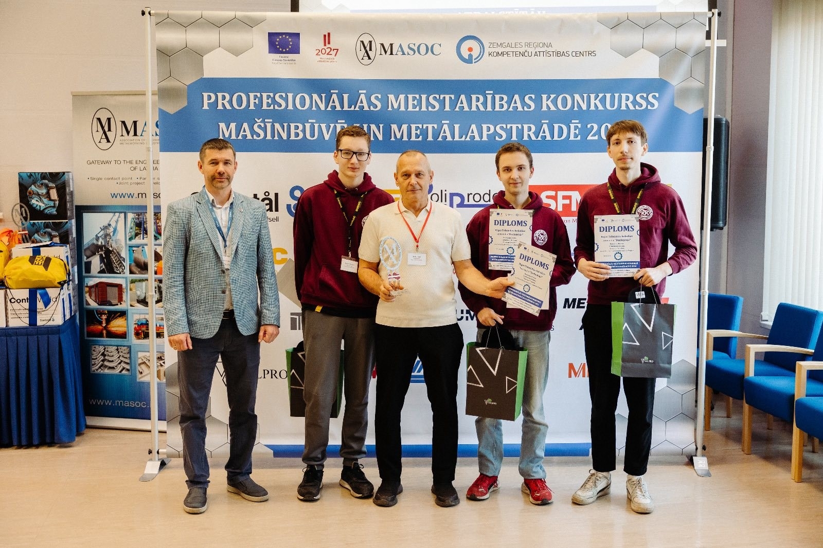 Metālapstrādes un mašīnbūves nozares audzēkņu profesionālās meistarības konkurss - Foto 5