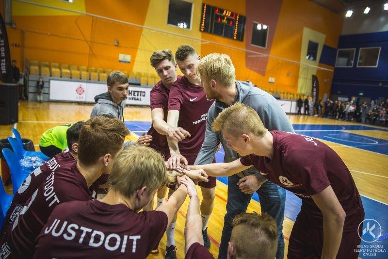 2. vieta Rīgas skolu telpu futbola kausā 2018 - Foto 6