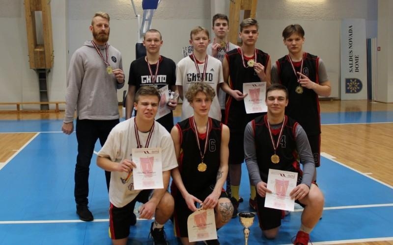 1. vieta Latvijā AMI sacensībās basketbolā - Foto 12