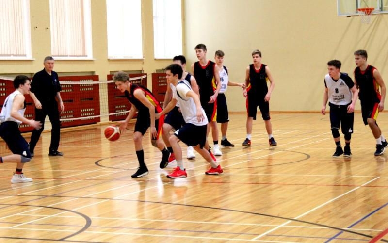 1. vieta Latvijā AMI sacensībās basketbolā - Foto 8