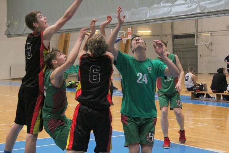 1. vieta Latvijā AMI sacensībās basketbolā - Foto 4