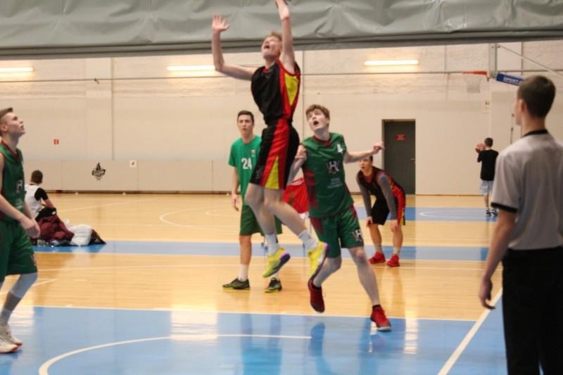 1. vieta Latvijā AMI sacensībās basketbolā - Foto 3