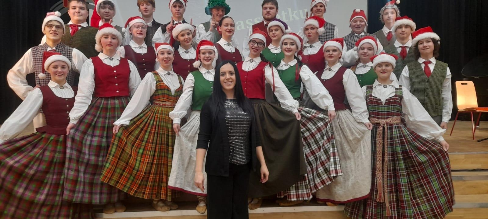 Jauniešu deju kolektīvs Mazais Ritenītis - Foto 13