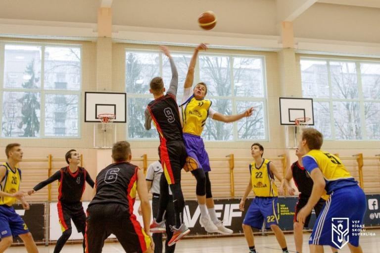 Rīgas Tehniskās koledžas dalība VEF Rīgas skolu superlīgā 2016 - Foto 1