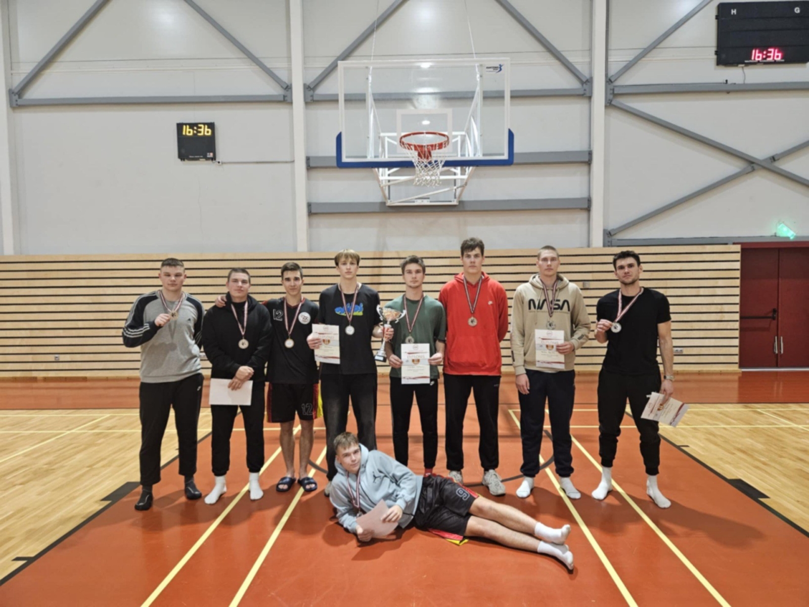 2.vieta Latvijas republikas sacensībās basketbolā starp profesionālās izglītības iestādēm. - Foto 4