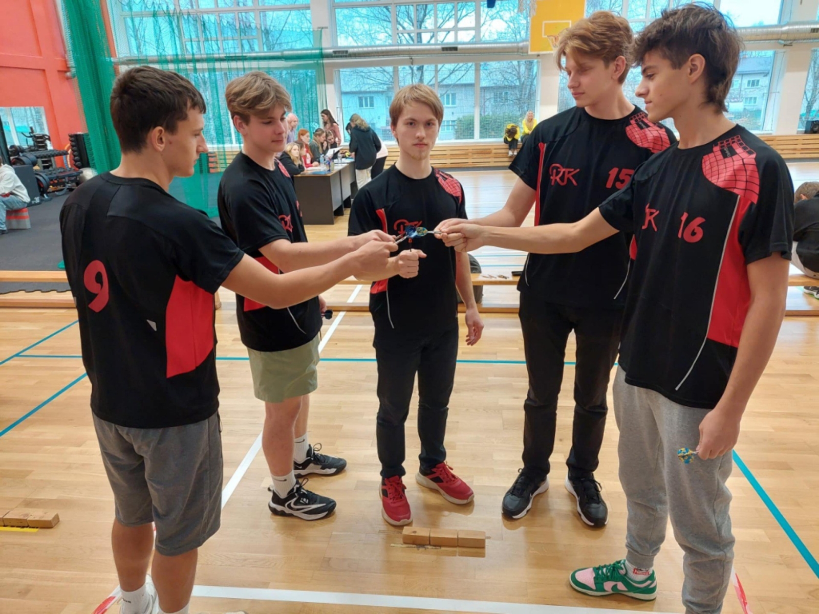 1. vieta šautriņu mešanā Rīgas reģionā starp profesionālās izglītības iestādēm - Foto 3