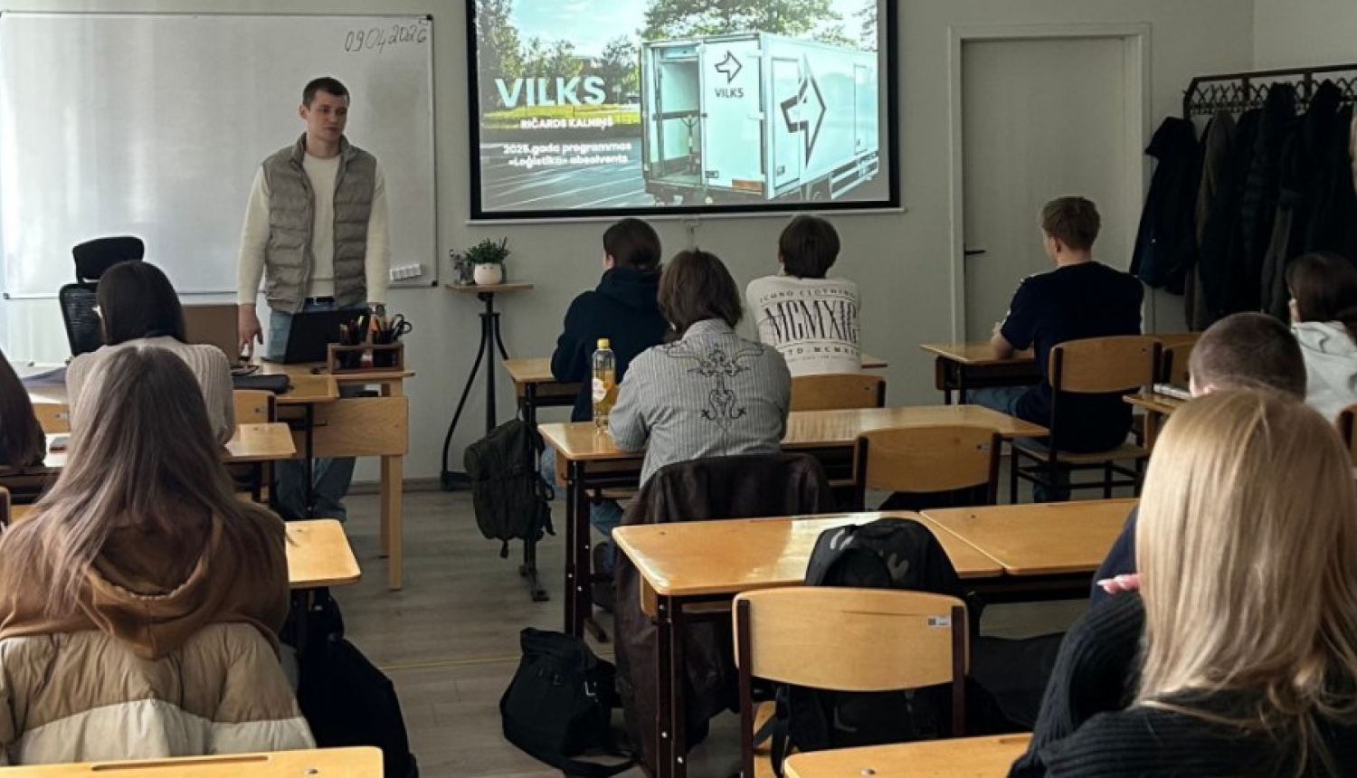 Ieskats loģistikas darbinieka profesijas apguvē. Absolventa R.Kalniņa pieredzes stāsts.