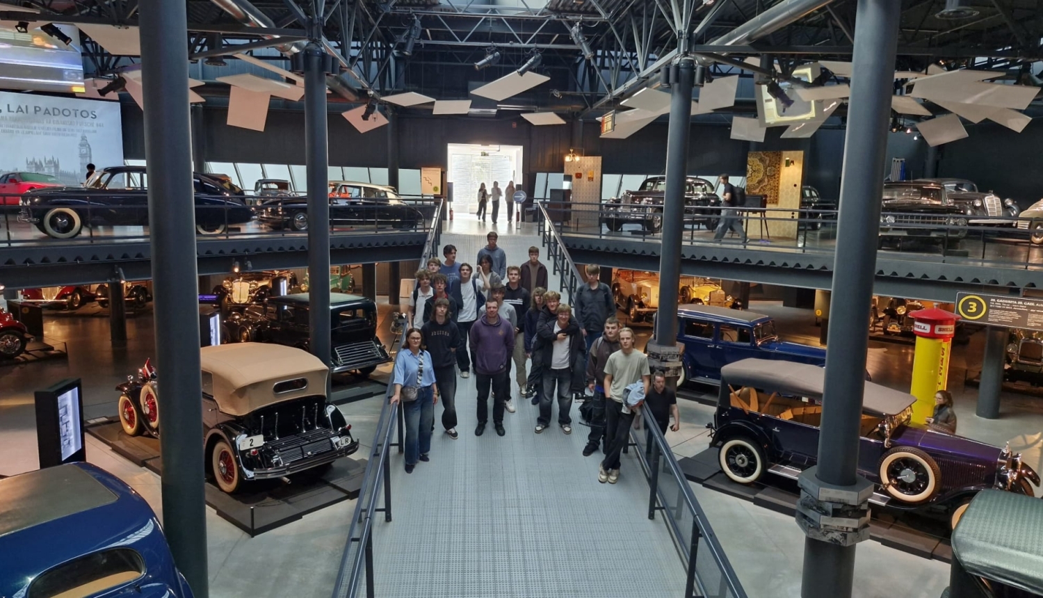 P24-2 audzēkņi Motormuzejā