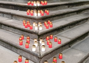 11.novembris Lāčplēša diena Rīgas Tehniskā koledža , pieminam Latvijas brīvības cīnītājus, aizdedzinot svecītes! - Foto 4