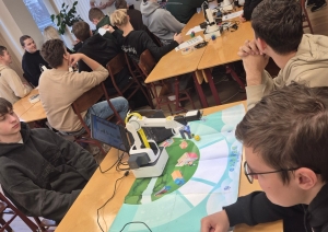 MH23-1 un MH24-1 grupu audzēkņi apmeklēja Erasmus+ viesekspertu praktiskās nodarbības mehatronikā - Foto 5