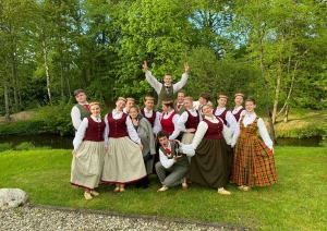 Jauniešu deju kolektīvs Mazais Ritenītis - Foto 5