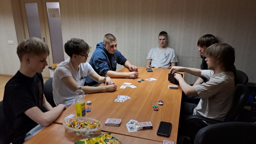 Galda spēļu vakars DV