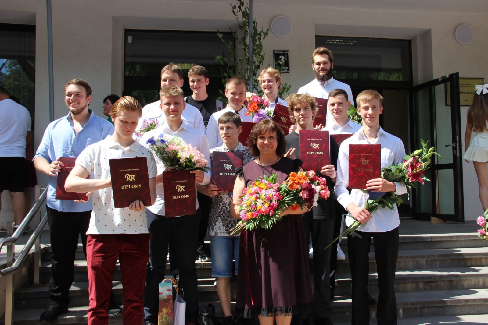 Audzēkņu izlaidums 11:00 - Foto 107