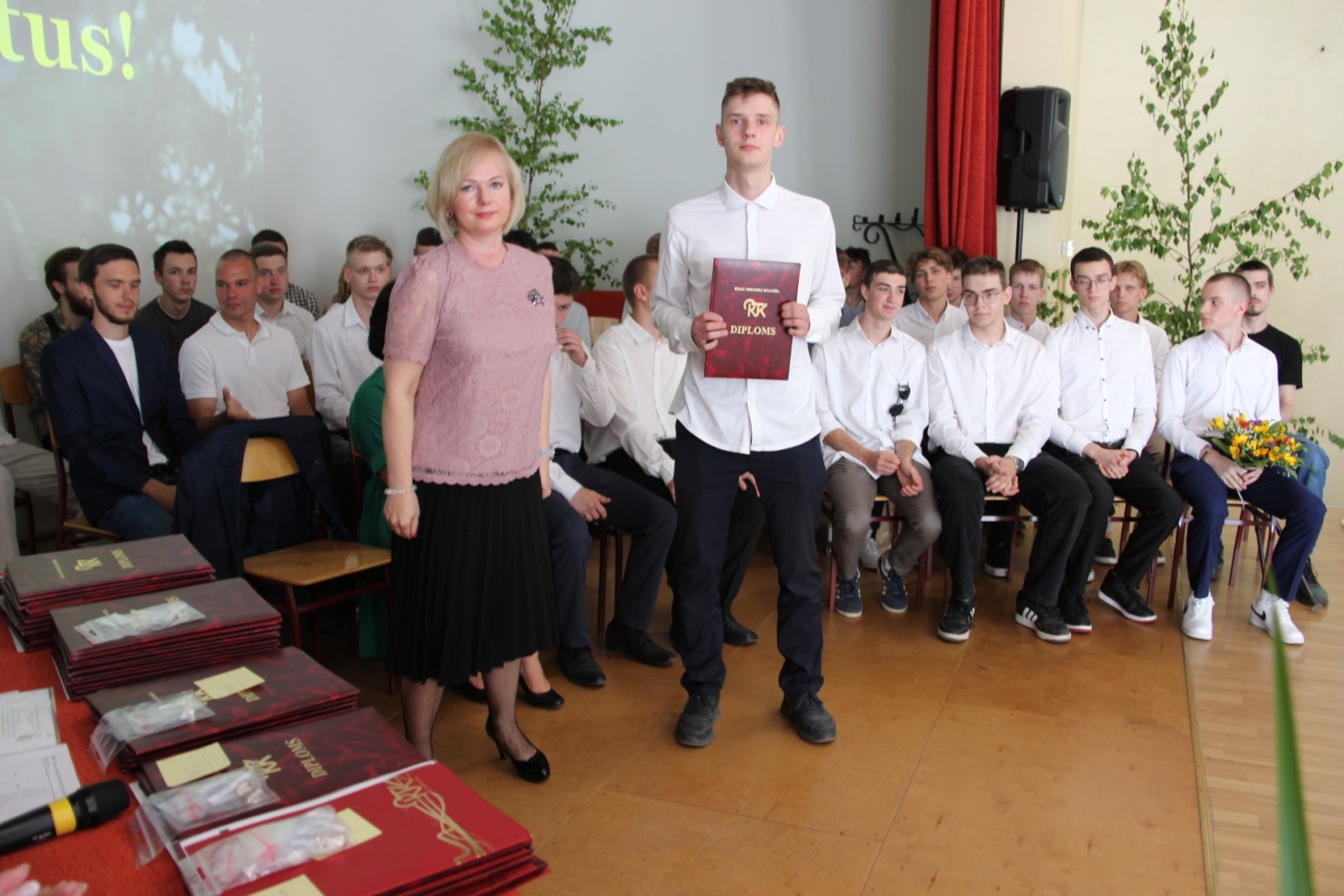 Audzēkņu izlaidums 11:00 - Foto 106
