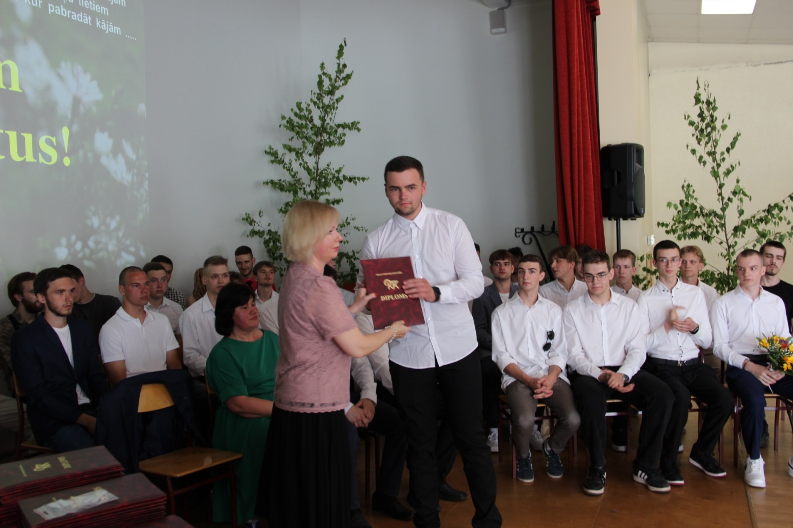 Audzēkņu izlaidums 11:00 - Foto 100