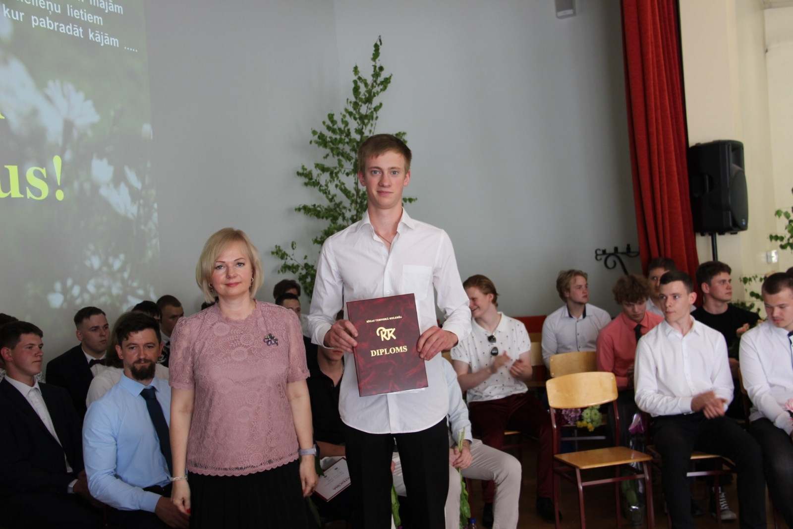 Audzēkņu izlaidums 11:00 - Foto 78