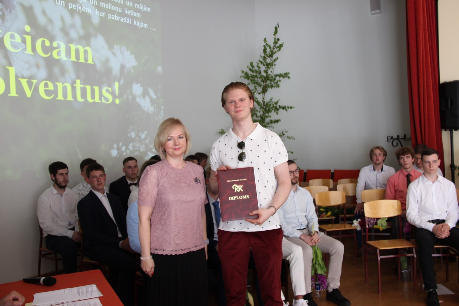 Audzēkņu izlaidums 11:00 - Foto 76