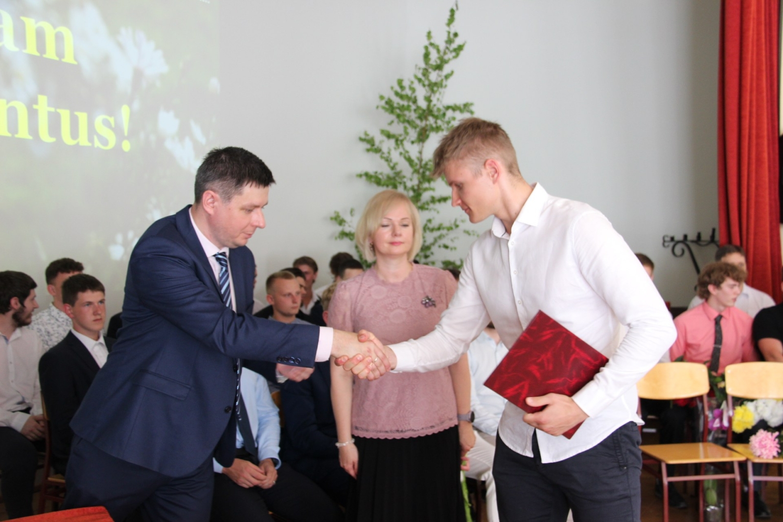 Audzēkņu izlaidums 11:00 - Foto 73