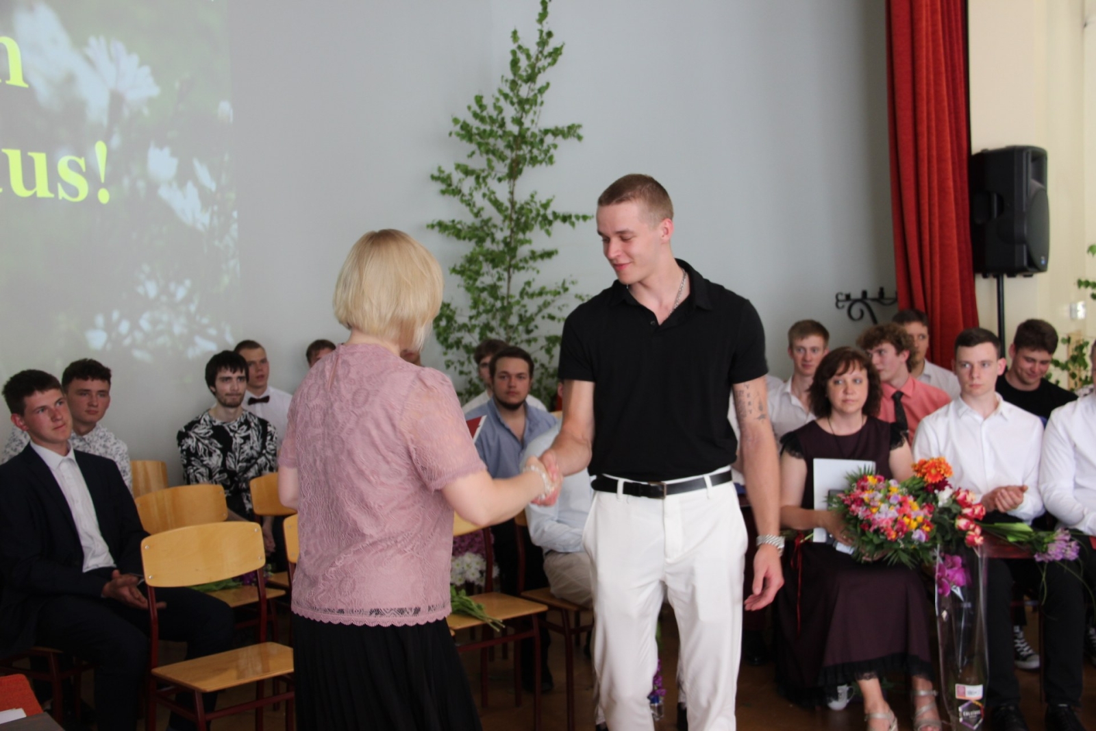Audzēkņu izlaidums 11:00 - Foto 66