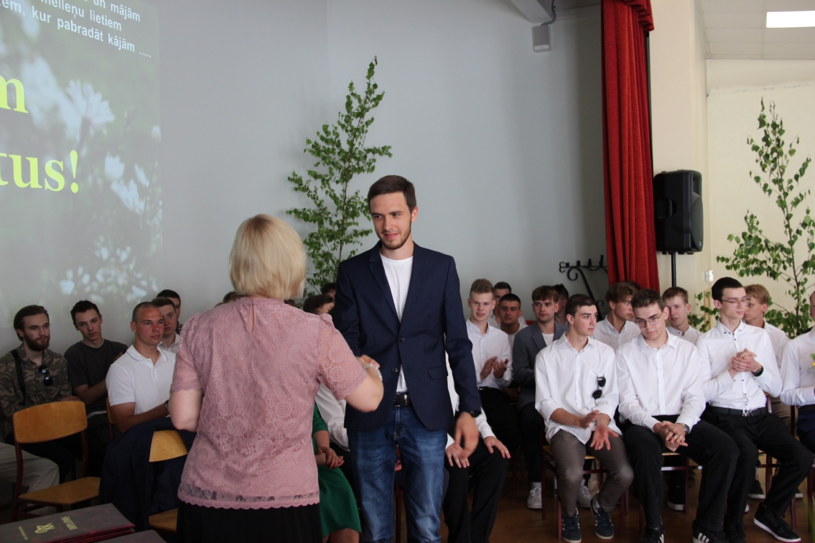 Audzēkņu izlaidums 11:00 - Foto 60
