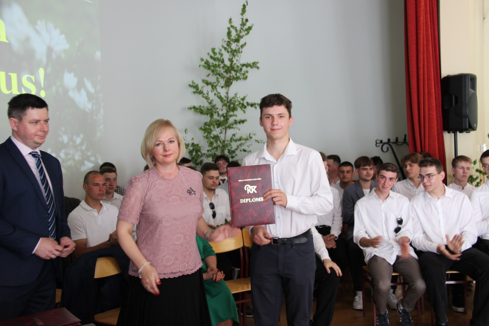 Audzēkņu izlaidums 11:00 - Foto 59