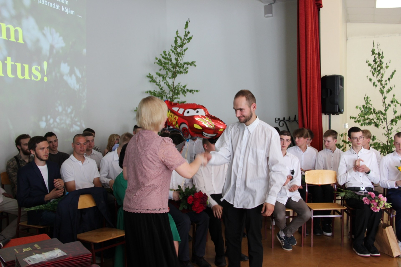 Audzēkņu izlaidums 11:00 - Foto 54