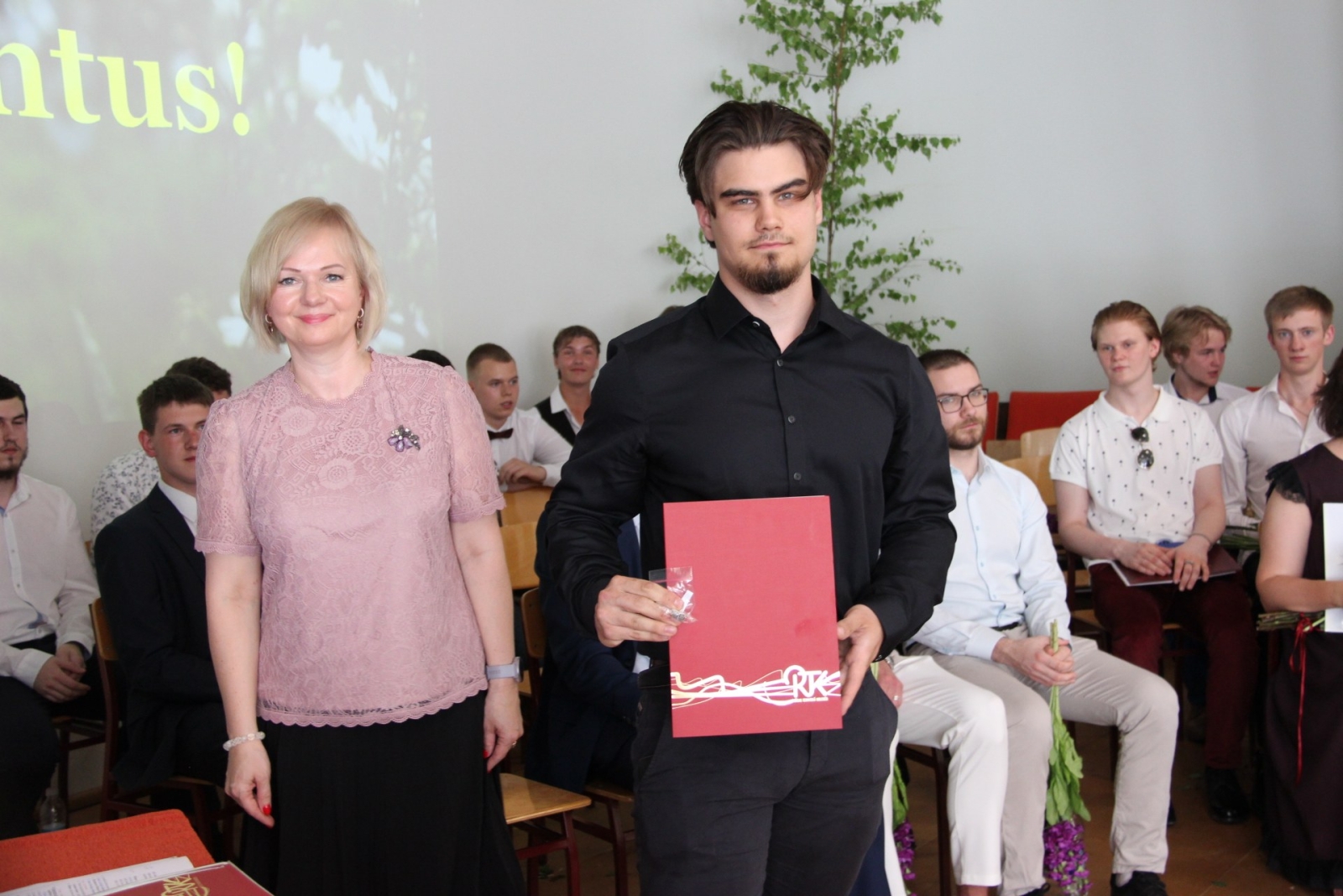 Audzēkņu izlaidums 11:00 - Foto 40