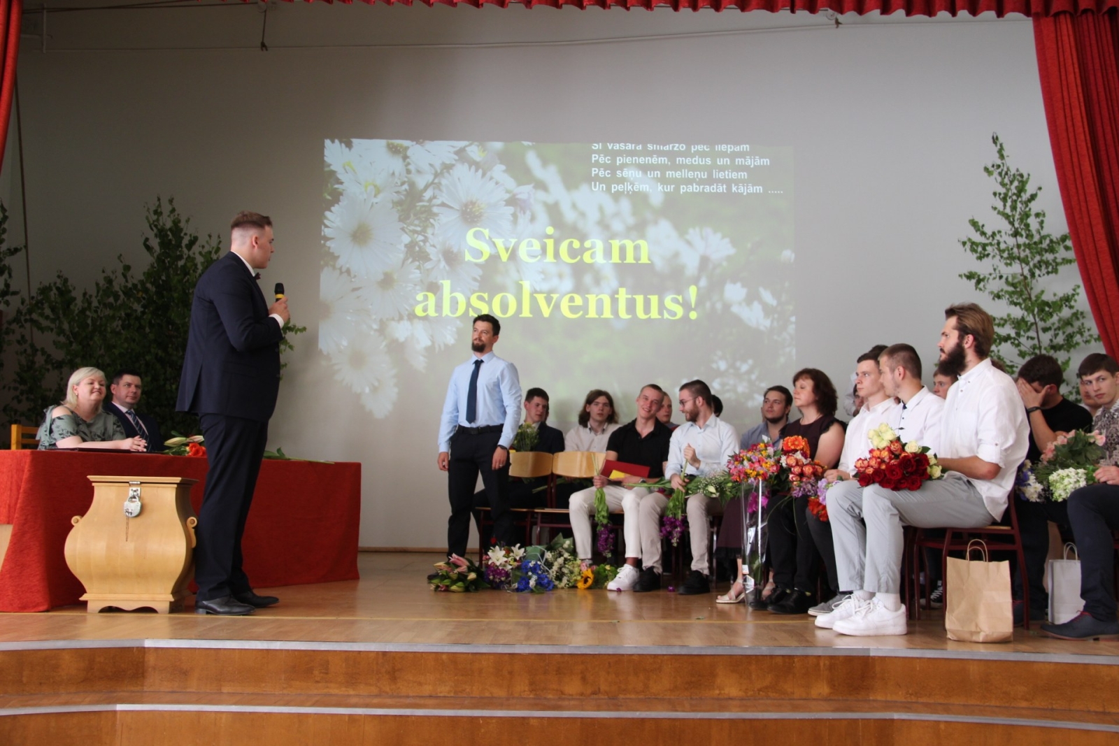 Audzēkņu izlaidums 11:00 - Foto 17