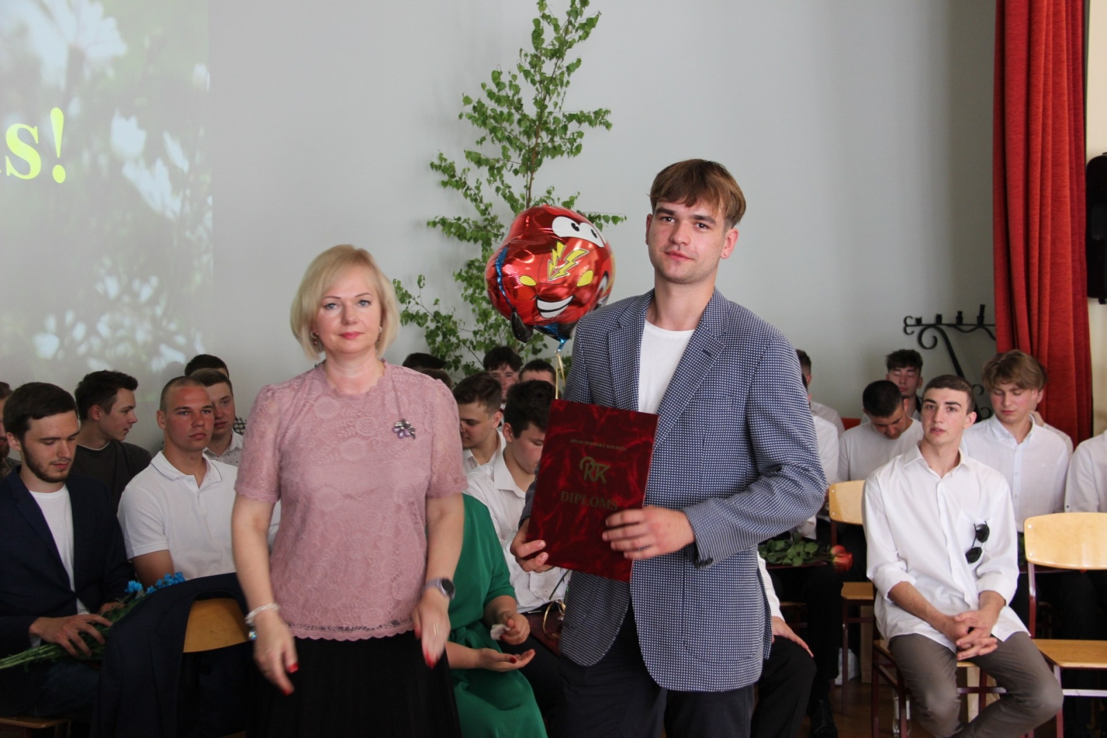 Audzēkņu izlaidums 11:00 - Foto 13