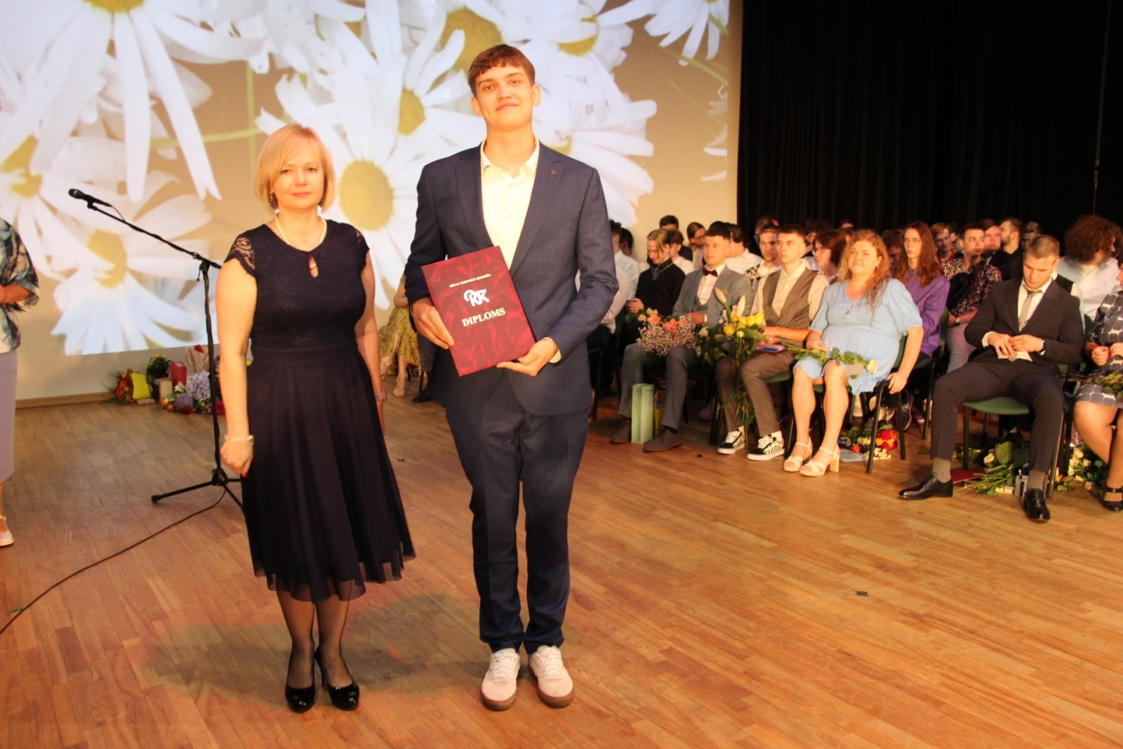Audzēkņu izlaidums 14:00 - Foto 41