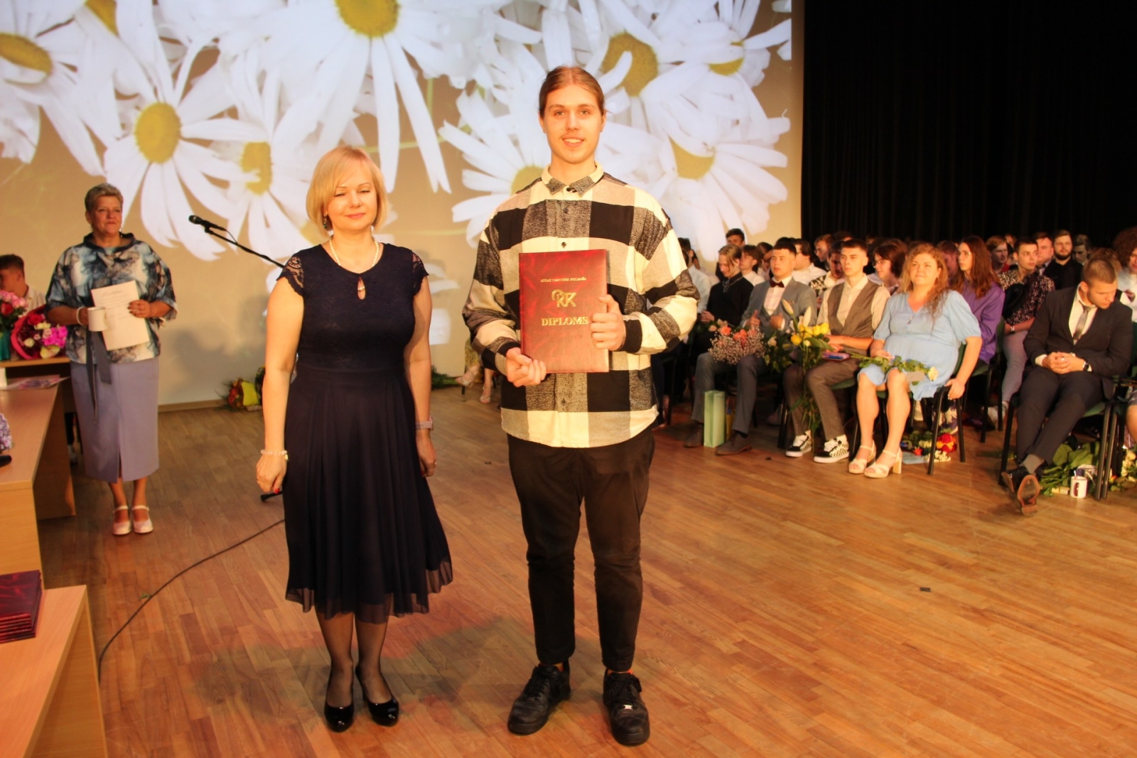 Audzēkņu izlaidums 14:00 - Foto 40