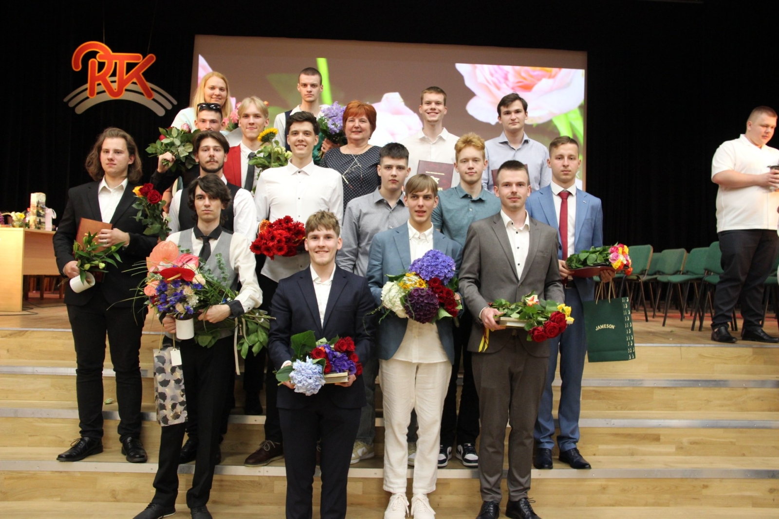Audzēkņu izlaidums 17:00 - Foto 2